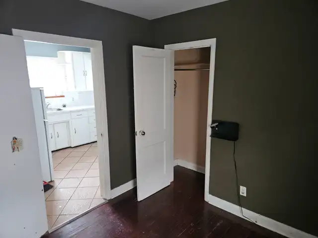 All inclusive 2 bedrooms Apt. CLEAN and quiet, available for May - Photo 8