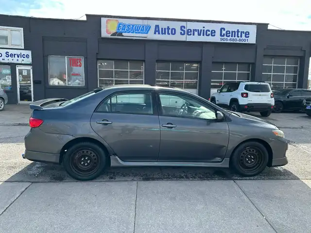 2010 Toyota Corolla XRS - Photo 3