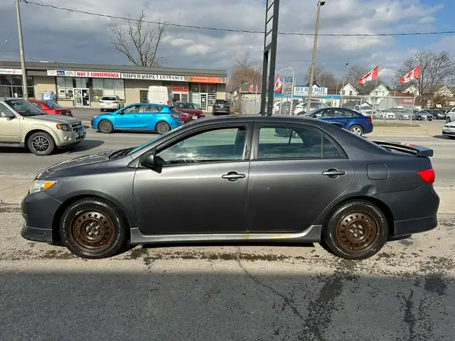 2010 Toyota Corolla XRS - Photo 7