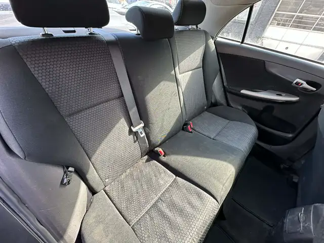 2010 Toyota Corolla XRS - Photo 10