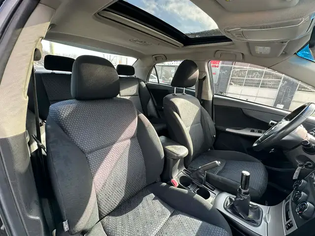 2010 Toyota Corolla XRS - Photo 13