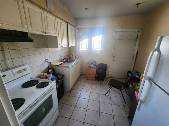 sharing room for rent in Scarborough - Photo 4