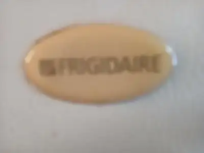 Fridge - Frigidaire and Oven - Amana for sale - Photo 2