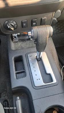 2010 Nissan Frontier (176,000kms, Safetied with Clean Record) - Photo 8