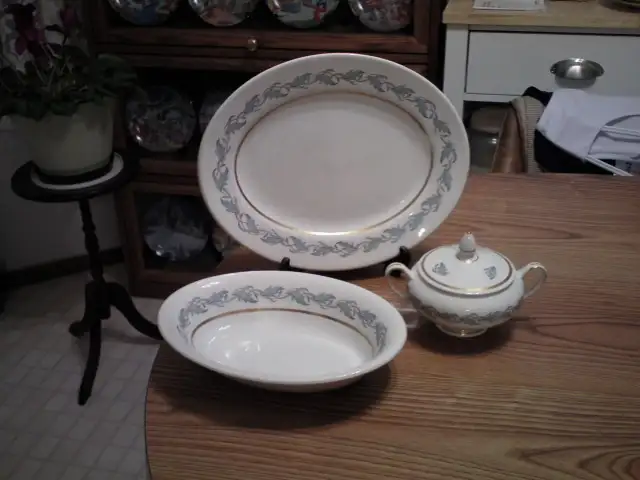 China Dinnerware set - Photo 3