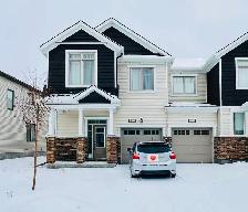 Half Moon Bay End Unit 4-bedroom townhouse for rent