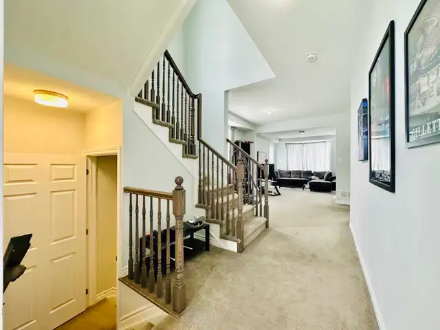 Half Moon Bay End Unit 4-bedroom townhouse for rent - Photo 2