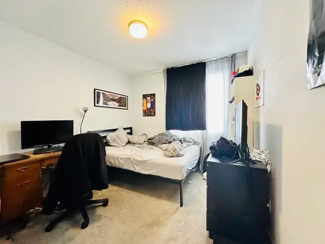 Half Moon Bay End Unit 4-bedroom townhouse for rent - Photo 6