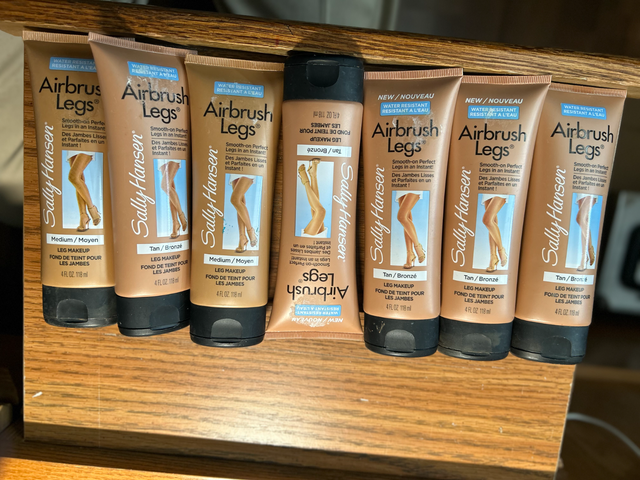 NEW Sally Hansen - Airbrush Legs®, lightweight leg makeup,