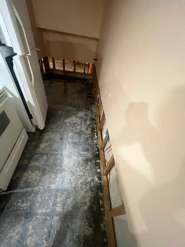 Drywall —-paint———-Taper ——mudding dm me - Photo 2