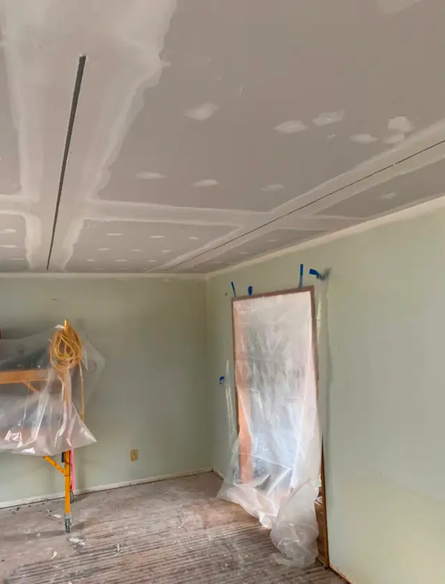 Drywall —-paint———-Taper ——mudding dm me - Photo 5