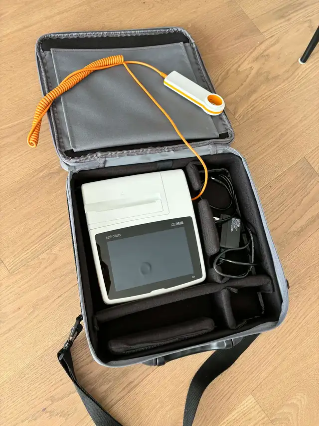 spiromètre spirolab portatif , inhalothérapeute