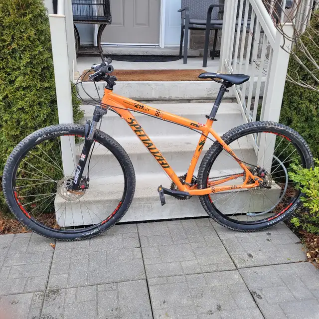 Specialized Rockhopper 29er Mountain Bike With Disc Brakes
