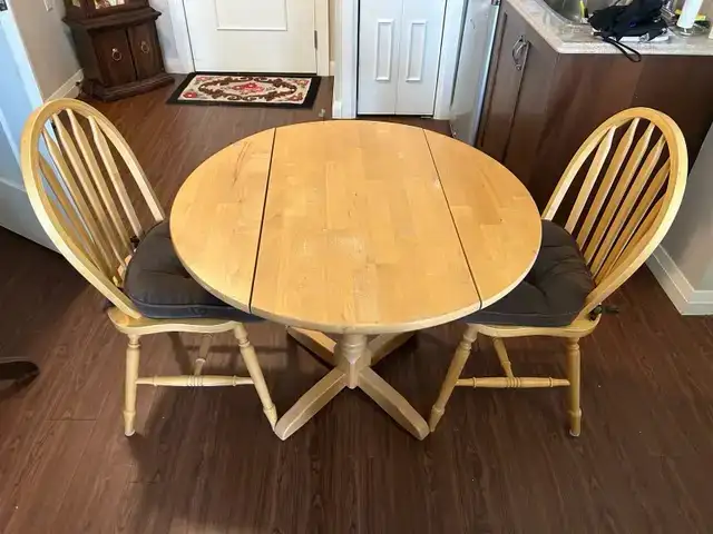 3 Piece Drop Leaf Solid Wood Dinette… Like NEW!