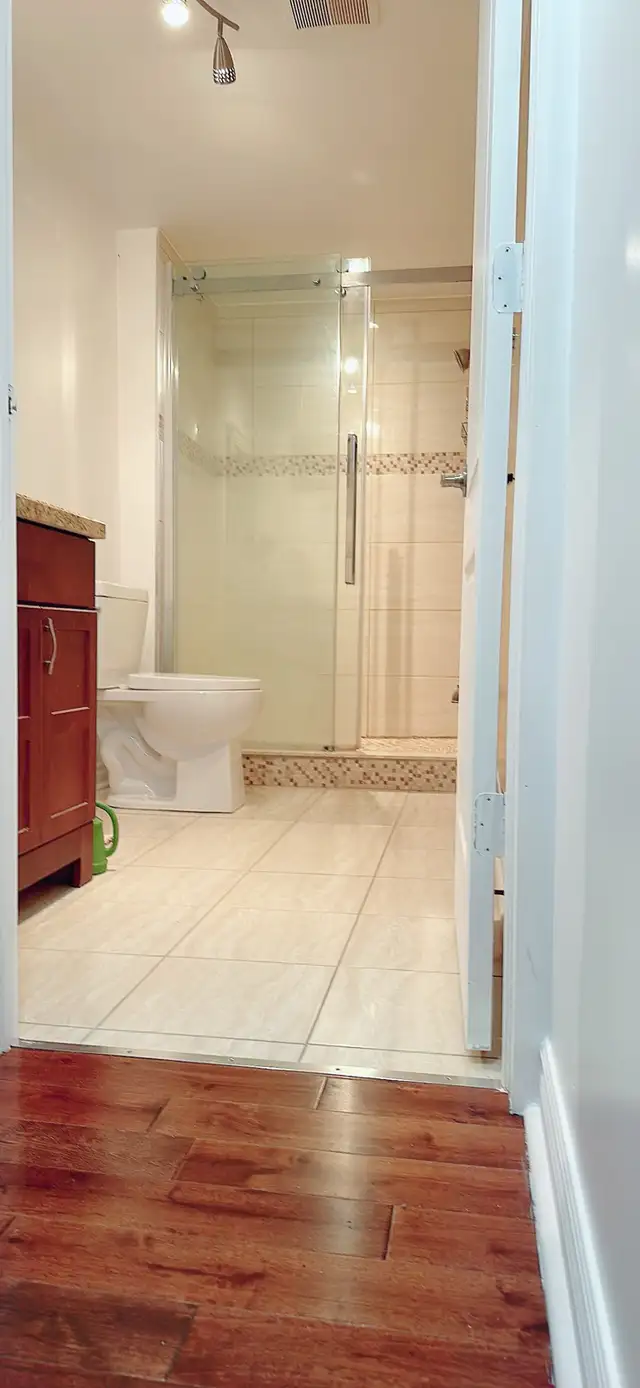 Laval 3 1/2 all-inclusive unit, ready for  starting July - Photo 2