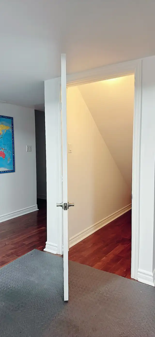 Laval 3 1/2 all-inclusive unit, ready for  starting July - Photo 3