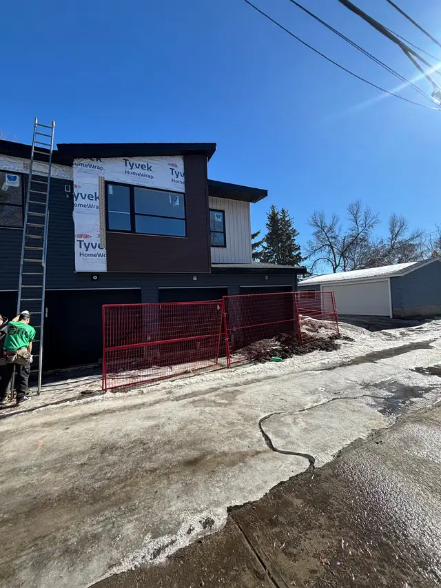 Gutter Installers & Helpers - Photo 2