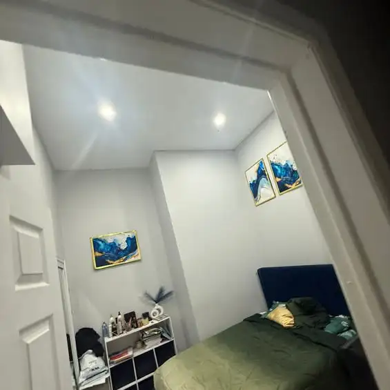 Bsmt Apartment- 2 Bedroom - Photo 2