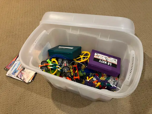 For Sale: K'nex, approx 3000 pieces, $120 or best offer - Photo 2