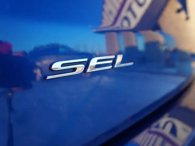 2022 Ford Edge SEL AWD - Photo 38