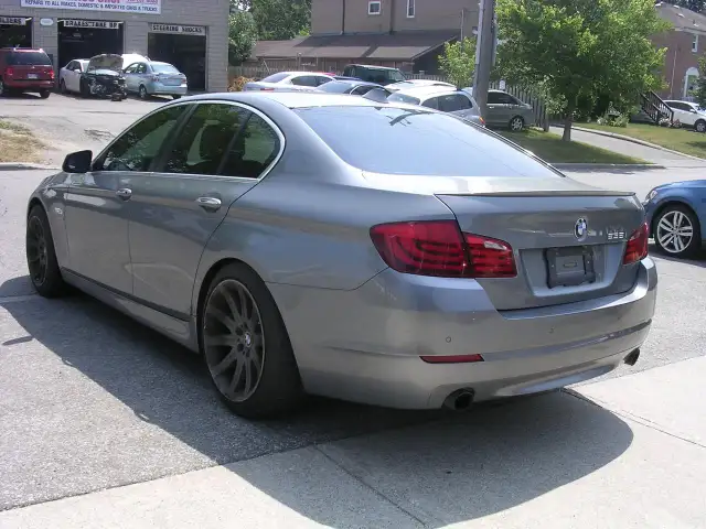 2012 BMW 5 Series 4dr Sdn 535i xDrive AWD - Photo 4