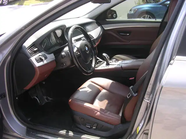 2012 BMW 5 Series 4dr Sdn 535i xDrive AWD - Photo 7