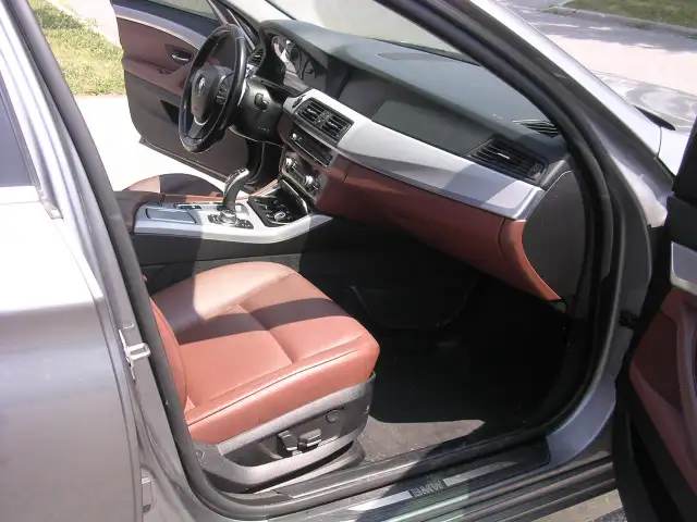2012 BMW 5 Series 4dr Sdn 535i xDrive AWD - Photo 10