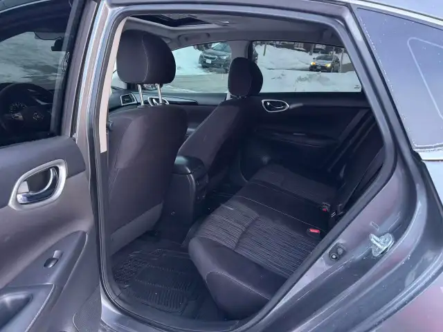 2018 Nissan Sentra SV CVT - Photo 7