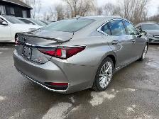 2020 Lexus ES 300h Premium Auto - Photo 6