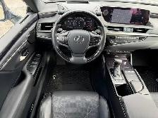 2020 Lexus ES 300h Premium Auto - Photo 10