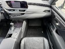 2020 Lexus ES 300h Premium Auto - Photo 11