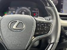 2020 Lexus ES 300h Premium Auto - Photo 16