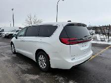 2023 Chrysler Pacifica - Photo 7