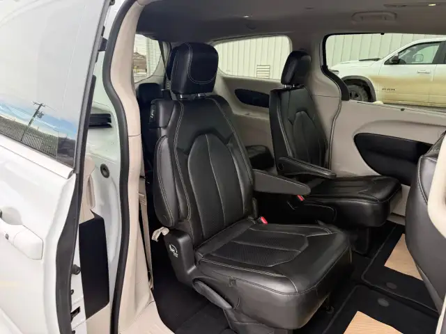 2023 Chrysler Pacifica - Photo 23