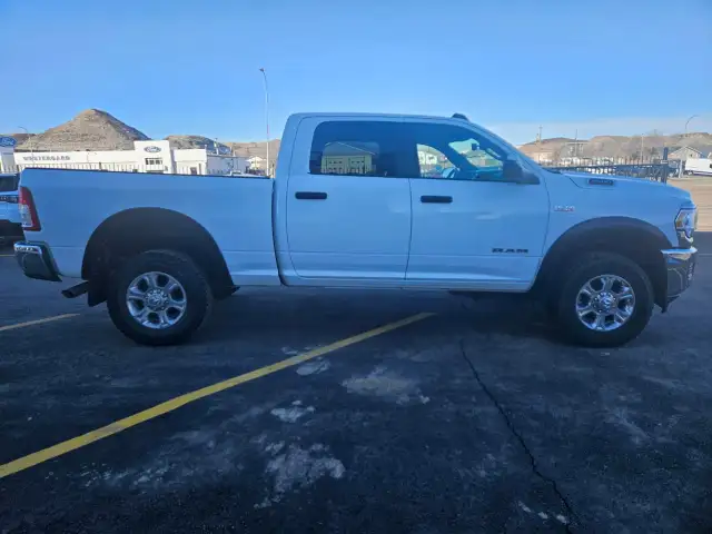2022 Ram 3500 - Photo 4