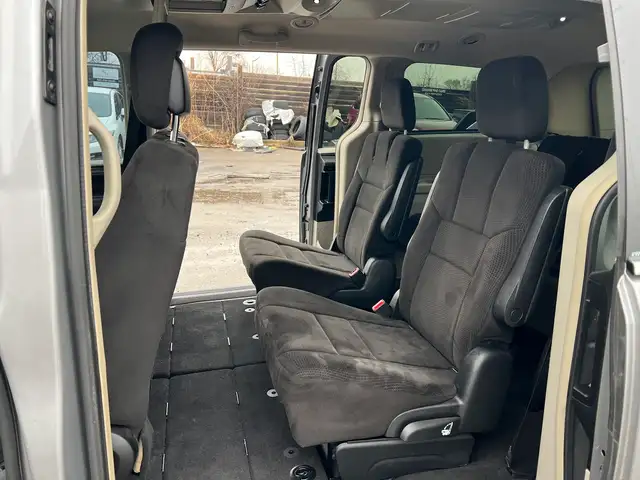 2014 Dodge Grand Caravan Crew - Photo 17