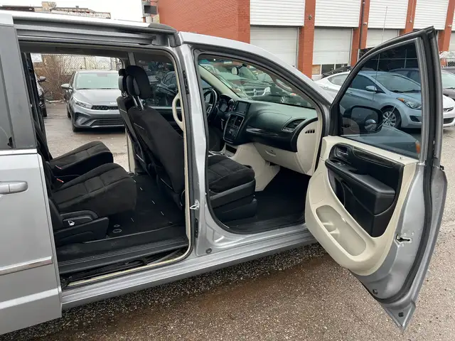 2014 Dodge Grand Caravan Crew - Photo 23