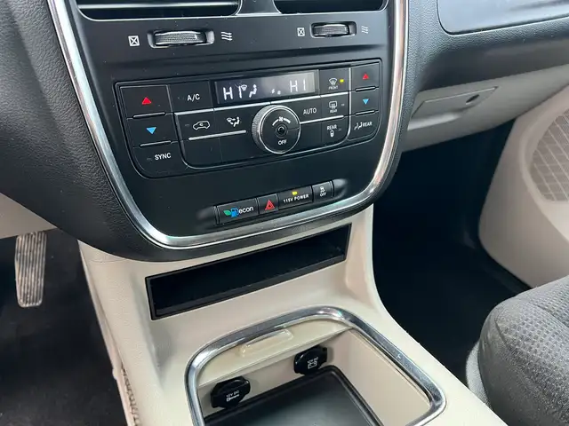 2014 Dodge Grand Caravan Crew - Photo 33