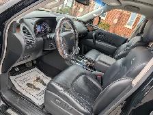 2011 Infiniti QX56 4WD | 8-seater! | Sun-roof! | Heated seats! | - Photo 6