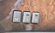 2011 Infiniti QX56 4WD | 8-seater! | Sun-roof! | Heated seats! | - Photo 7