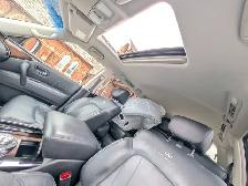 2011 Infiniti QX56 4WD | 8-seater! | Sun-roof! | Heated seats! | - Photo 10