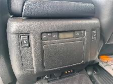 2011 Infiniti QX56 4WD | 8-seater! | Sun-roof! | Heated seats! | - Photo 13