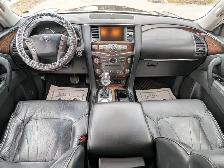 2011 Infiniti QX56 4WD | 8-seater! | Sun-roof! | Heated seats! | - Photo 14