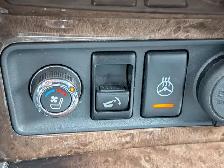 2011 Infiniti QX56 4WD | 8-seater! | Sun-roof! | Heated seats! | - Photo 18