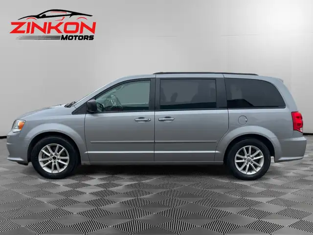 2017 Dodge Grand Caravan SXT | CLEAN CARFAX | BIG SCREEN | BACK- - Photo 2