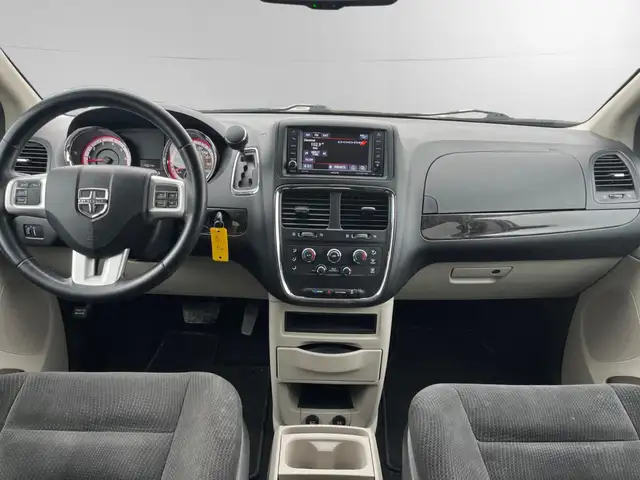 2017 Dodge Grand Caravan SXT | CLEAN CARFAX | BIG SCREEN | BACK- - Photo 8
