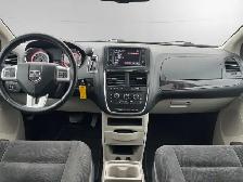 2017 Dodge Grand Caravan SXT | CLEAN CARFAX | BIG SCREEN | BACK- - Photo 8