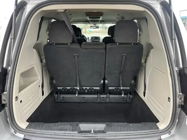 2017 Dodge Grand Caravan SXT | CLEAN CARFAX | BIG SCREEN | BACK- - Photo 15