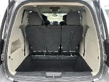 2017 Dodge Grand Caravan SXT | CLEAN CARFAX | BIG SCREEN | BACK- - Photo 15