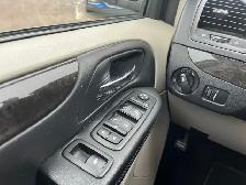 2017 Dodge Grand Caravan SXT | CLEAN CARFAX | BIG SCREEN | BACK- - Photo 20